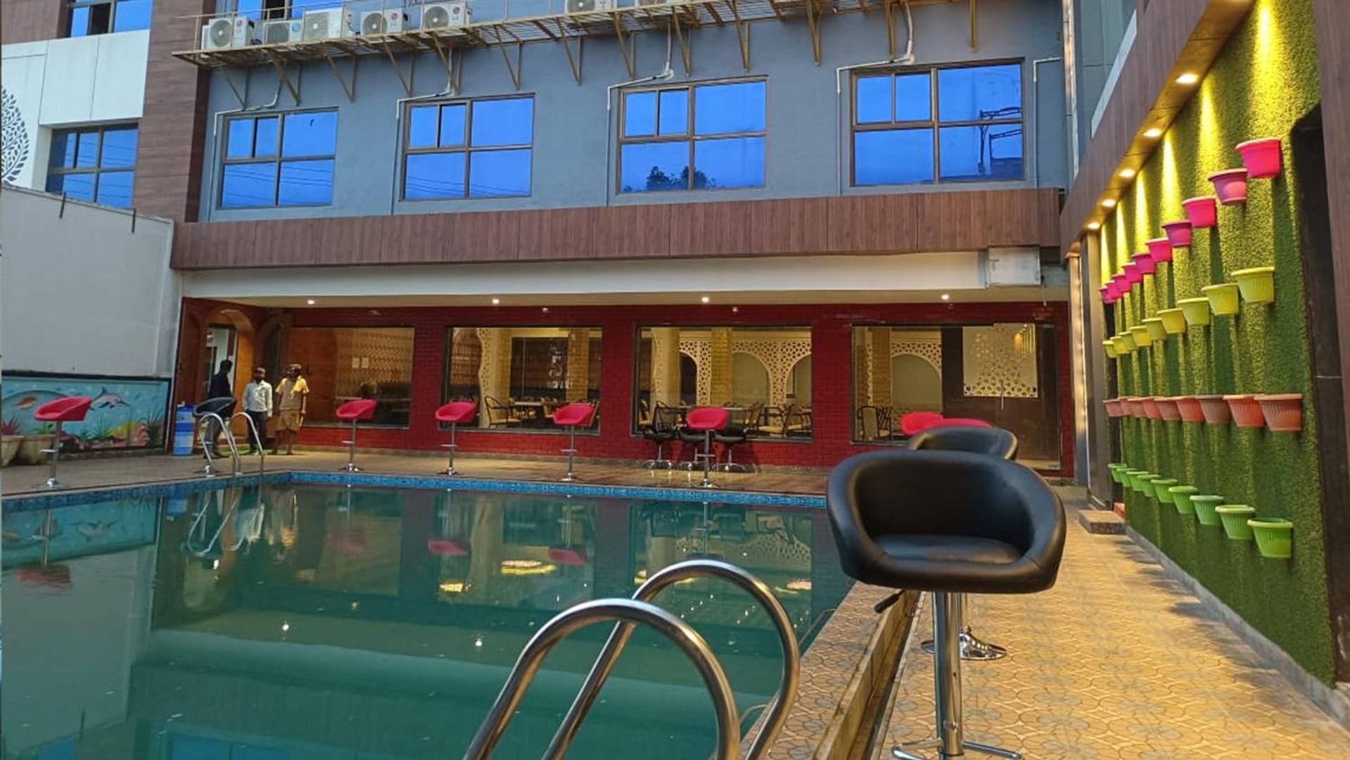 Atlantis Resort Spa Restaurant Swimming Pool, Banquet Hall, Guntur. Bagian luar foto